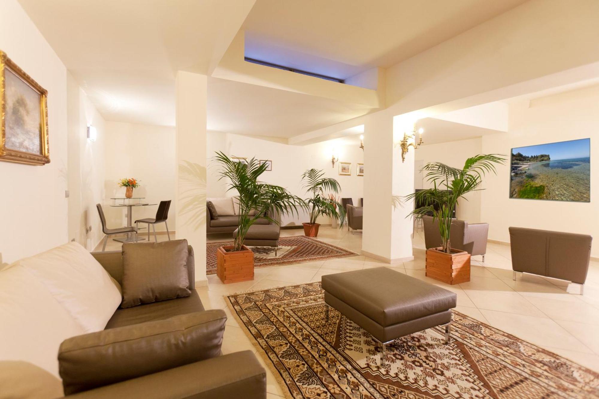Hotel Corallo Albinia Exterior photo